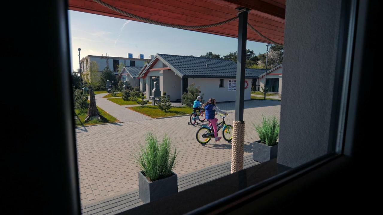 Jastrzebia Port Villa Jastrzębia Góra Buitenkant foto